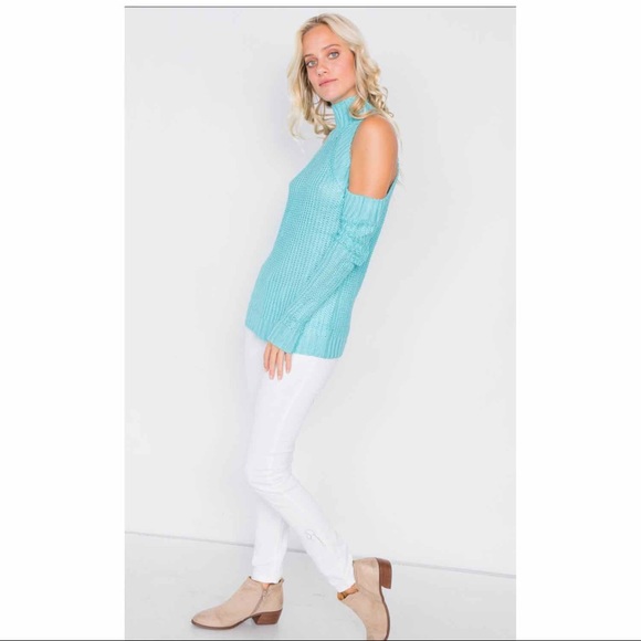 COLD SHOULDER KNIT TURTLENECK SWEATER - Picture 4 of 5